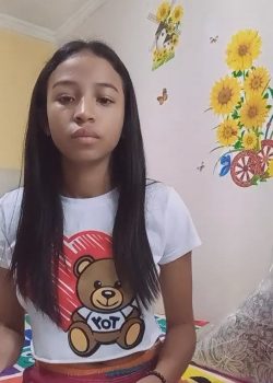 Morena masturbándose la panocha con video 2