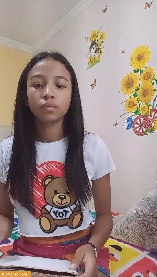 Morena Masturbándose La Panocha Con Video • SrGanzo 