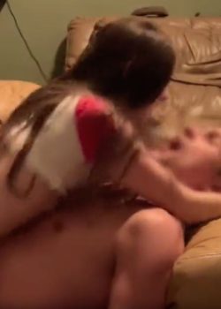 Le reparte amor a su hermana pequeña con la verga y queda en video. 3