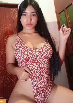 Rica joven mexicana tocándose y exhibiendo su cuerpazo 6