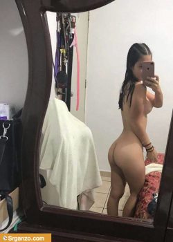 Tierna jovencita cachonda 2