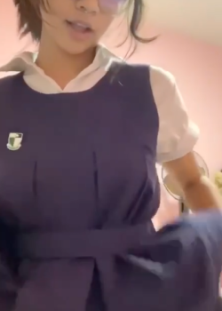 Colegiala virgen ya quiere que le hagan el favor + video 2