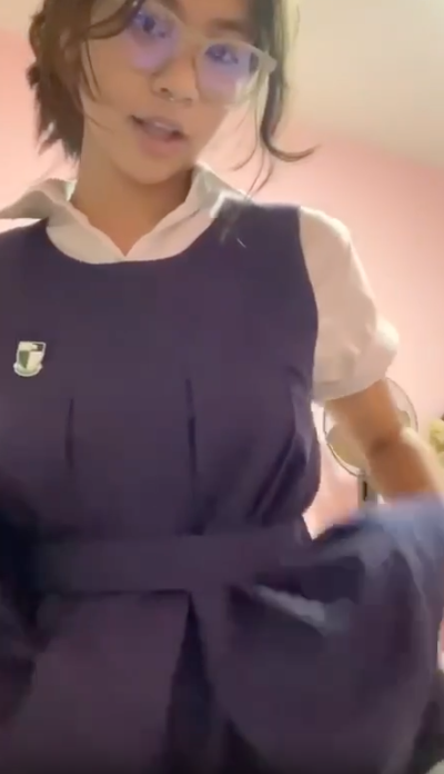 Colegiala virgen ya quiere que le hagan el favor + video 1