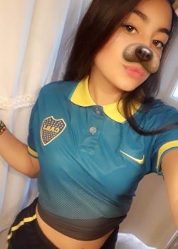 Mina dona la concha despues de un partido de BOCA 15