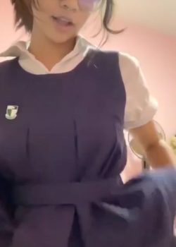 Colegiala Joselin hace video insano masturbándose luego del cole. 23