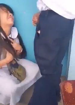 Con los compañeros de clases comiéndose la penitencia. 21