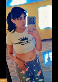 Vanne con unas super tetas y una almeja llena de leche 23