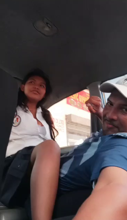 Colegiala en el Carro con Señor + VIDEOS 1