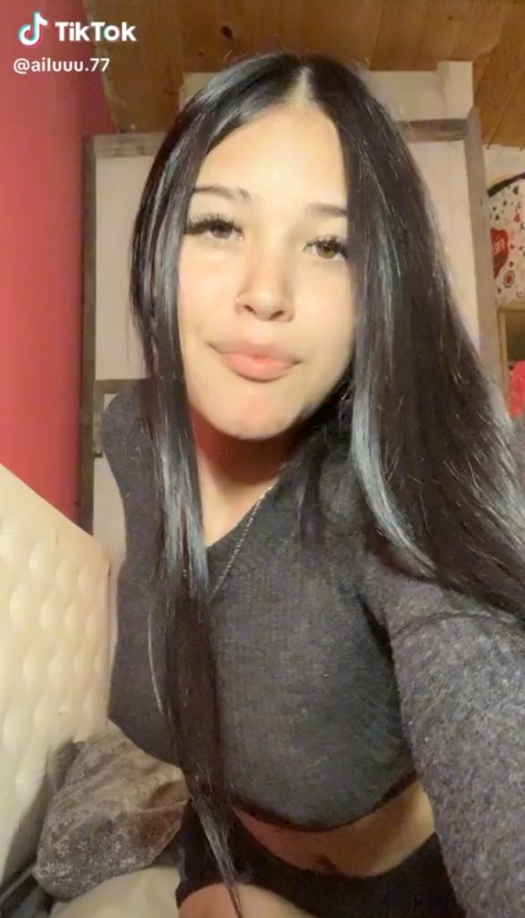 Ailuuu77 pendeja de TikTok se la cogen todita 1