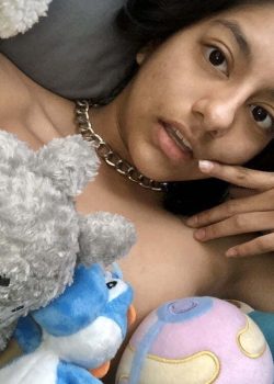 Nenita traviesa hace nudes cuando esta aburrida. 10