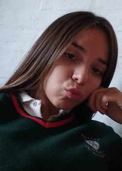 Paloma linda y deliciosa colegiala + Full Contenido 2