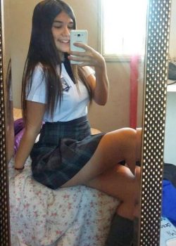 Colegiala es follada por su tío después de llegar de la escuela varias veces 21