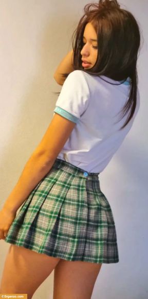 Rica colegiala follando duro 1