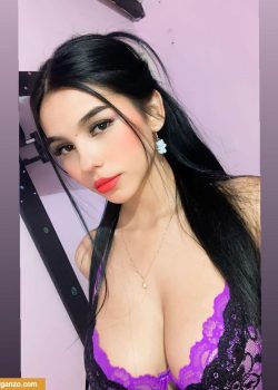 Preciosa adolecente colombiana tocándose muy rico, videos + nudes caseros 4