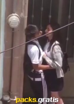 Colegialas Pillada Afuera Del Cole 2