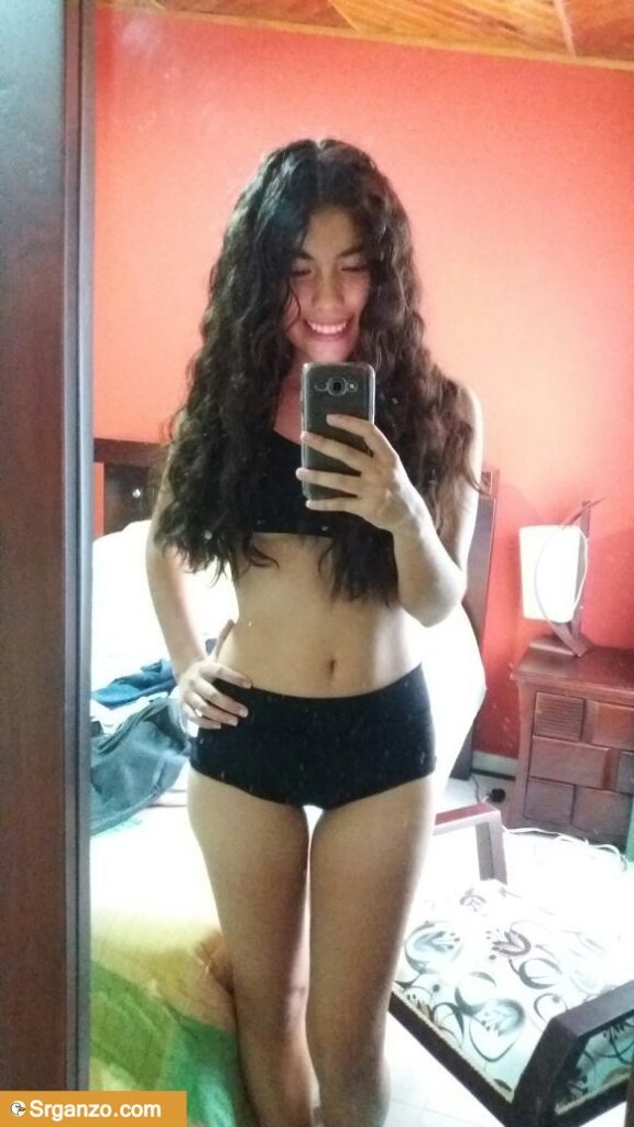 Pack de fotos + videos de esta jovencita 1