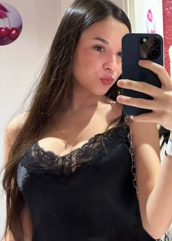 ALEXIA compañera de colegio pero es putisima + videos 2