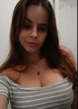 Bella morra baila en la ducha 21