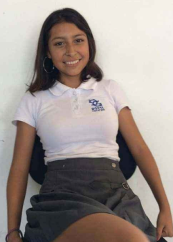 morrita ya con las bragas calientitas se abre todita + VIDEO 4