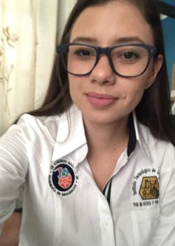 ALUMNA de instituto mostrona en su cuarto 2