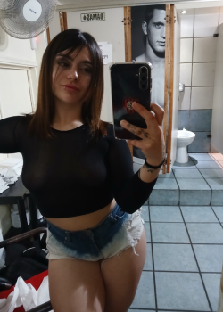 La novia trolita de un amigo me manda nudes 6