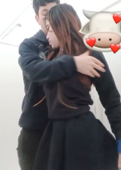 Colegiala la coge de perrito + video 2
