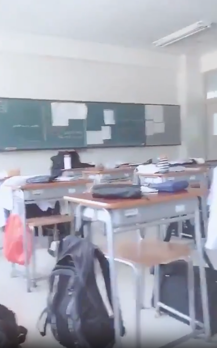 Aprovecha que no hay nadie para hacer de las suyas 1