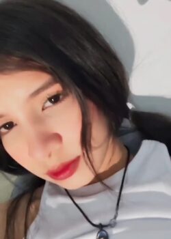 Colegiala Linda Y Culona + Vídeo 23