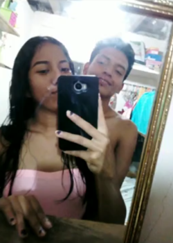 Parejita amateur se filtran sus videos cogiendo 4