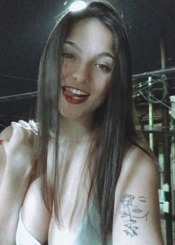 Pendeja trola argentina con tremendas tetas 7