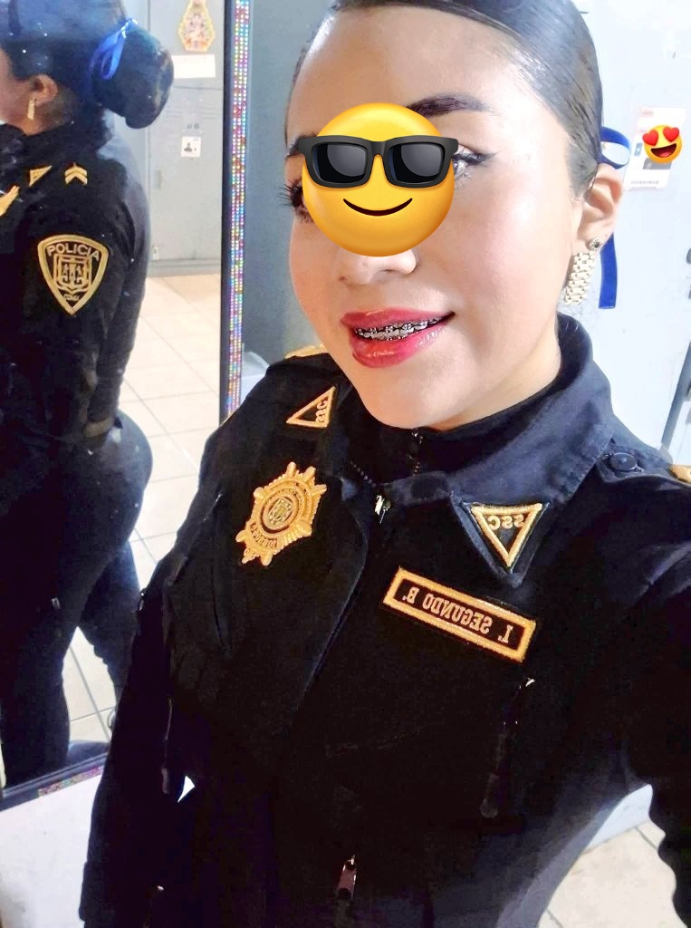 Identificada la policía gritona q estrenó la patrulla a base de puro squirt + VIDEO 1