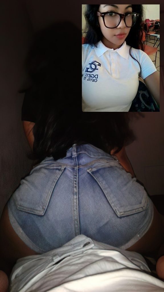 Divina colegiala mexicana me manda nudes 1