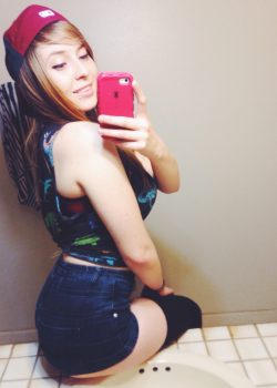 Pendeja rubia de ig me manda nudes y videos 16