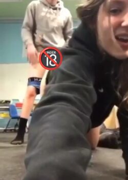 Se la cogen dentro del aula de clases + vídeo viral 18