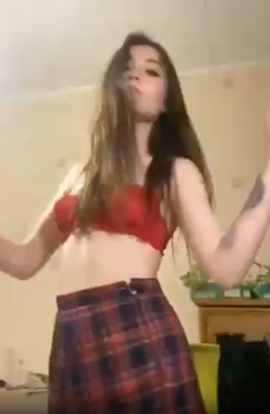 Esto pasa cuando las hormonas de una nena se empiezan alborotar 1
