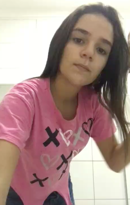 Por esta razón se demora en el baño la morra 1