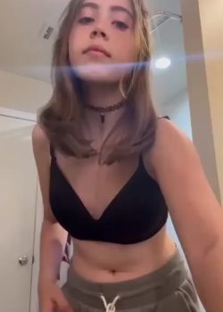 Preciosa Minita Estudiante De Tetas Pequeñas+ Rico Pack 17