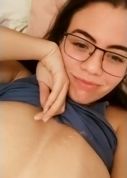 Morrita mexicana le manda nudes a su novio 24