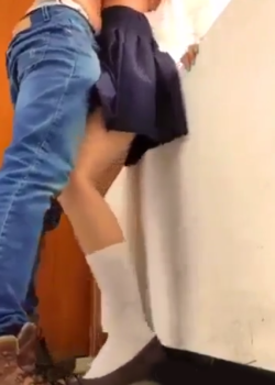 Se culea a flaquita llegada del colegio + videito 2