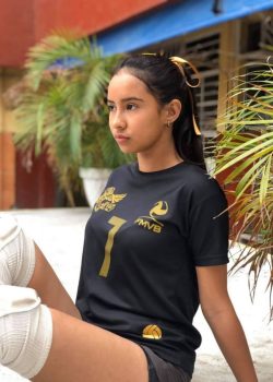 Pendejita colegiala se filtran sus fotos y videos 7