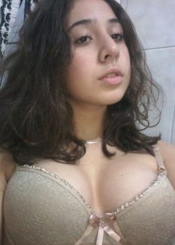 Pendeja colegiala sedienta de mi verga me manda nudes 3