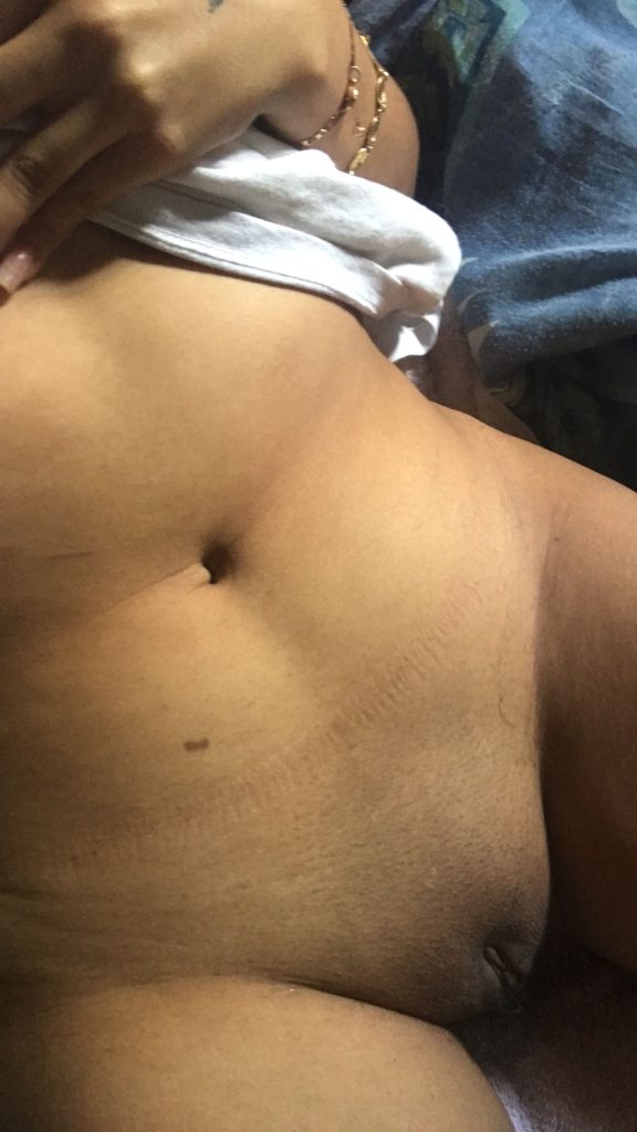Morocha tetona le manda videos al novio 1