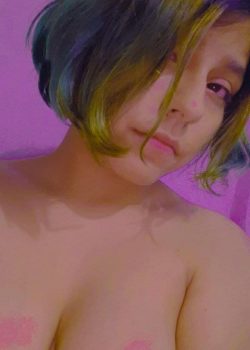Morrita mexicana adolescente se graba videos y fotos 2