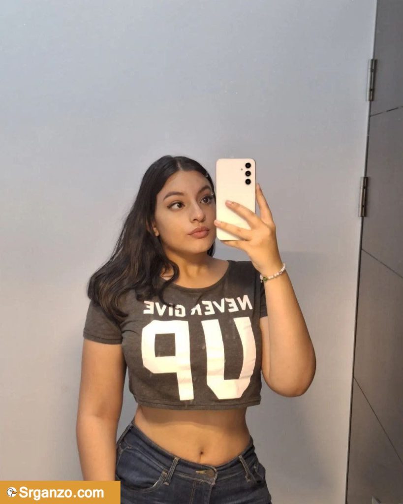 Morenita haciendo de las suyas 1