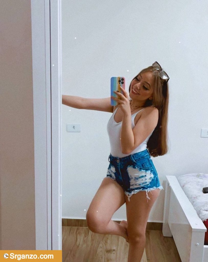 Rubia haciendo de las suyas + videos 1