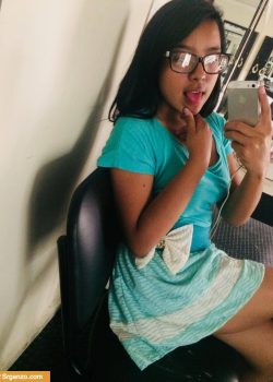 Nenita flaca pasa ricolino pack sin dejar nada al descubierto. 14