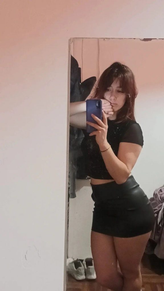 Culo perron con esta nenita traviesa. 1