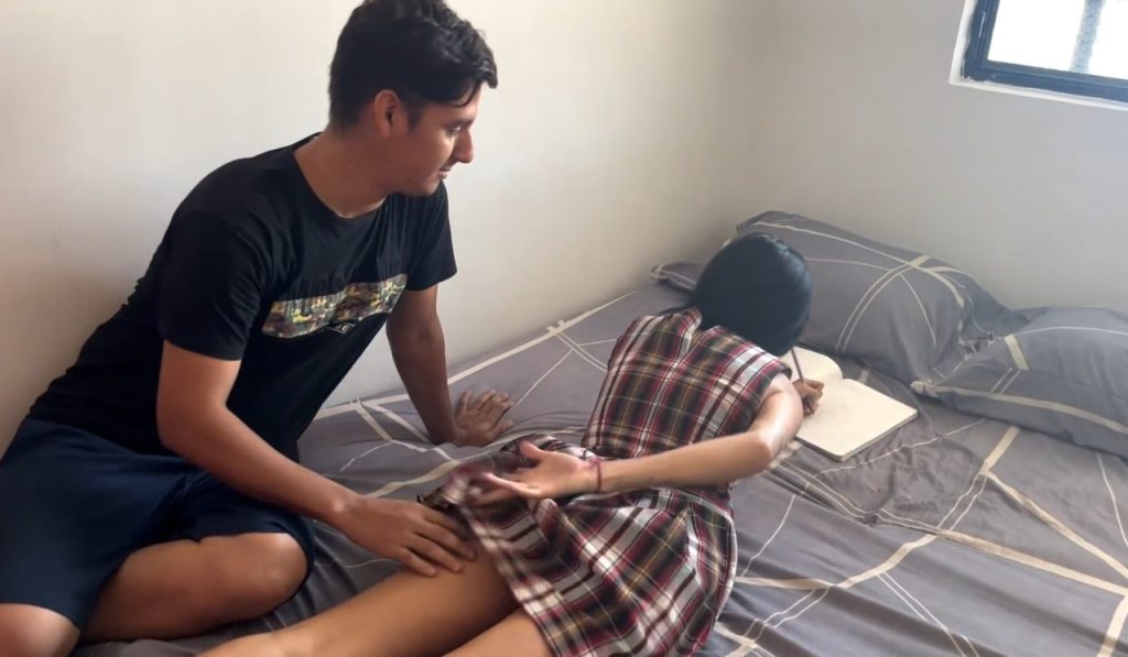 LA ENCONTRÓ acostadita en la cama para CULIAR + VIDEO 1