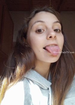 Adolescente ardiente se termina filtrando sus nudes 3