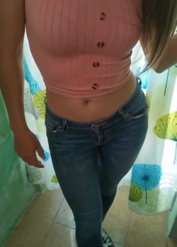 Culiandote a una sobrina en el baño + VIDEO 2